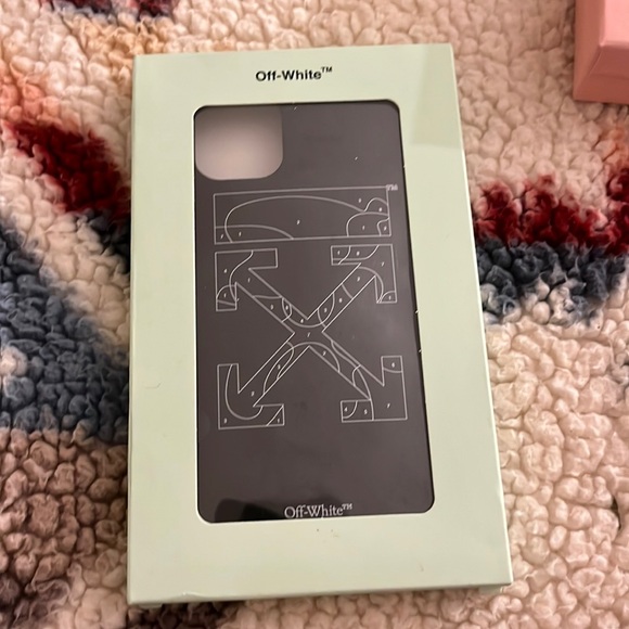 NIB Off-White Puzzle Phone Case IPhone 11 - Picture 2 of 3